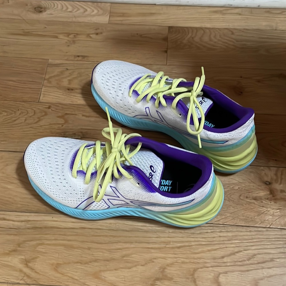Brand new ASICS!